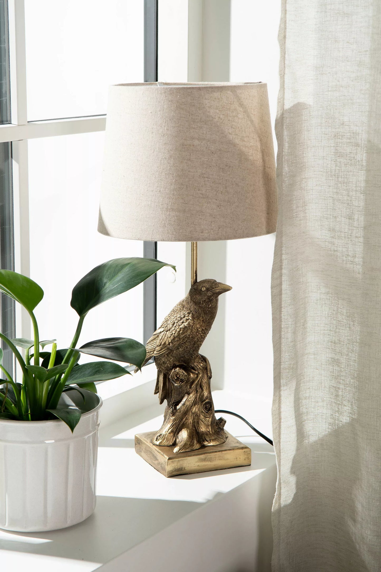 Bordslampa Lampfot Kråka Guld Poly 13,5x12,5x41cm I lager: Vecka 6