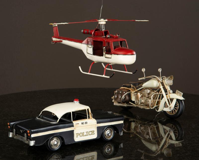 Dekoration Metalldekoration Polisbil Svart 29x11x11cm