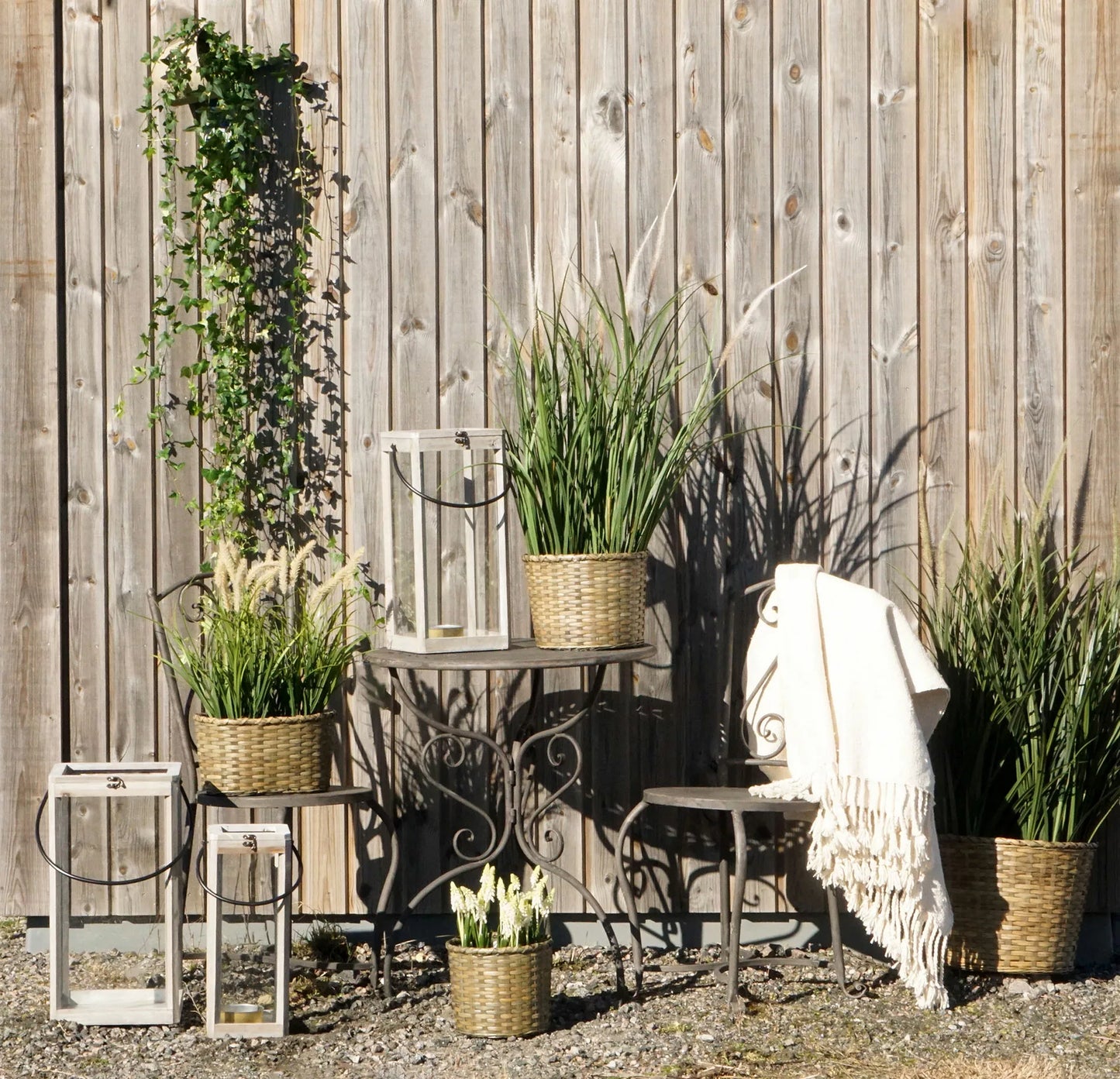 Trädgårdsmöbel Cafebord Bistrobord Harmon Metall 62x75cm