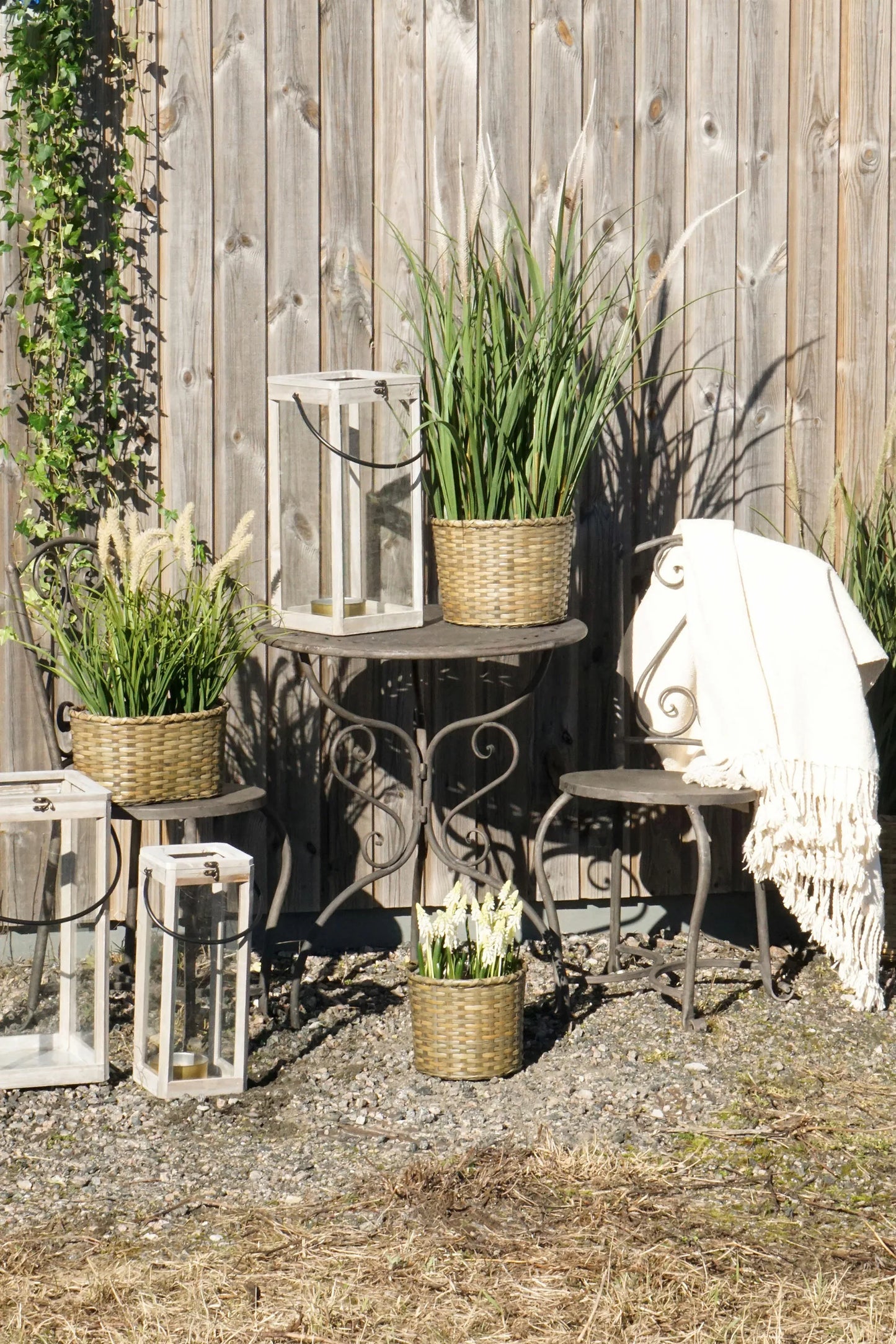 Trädgårdsmöbel Cafebord Bistrobord Harmon Metall 62x75cm