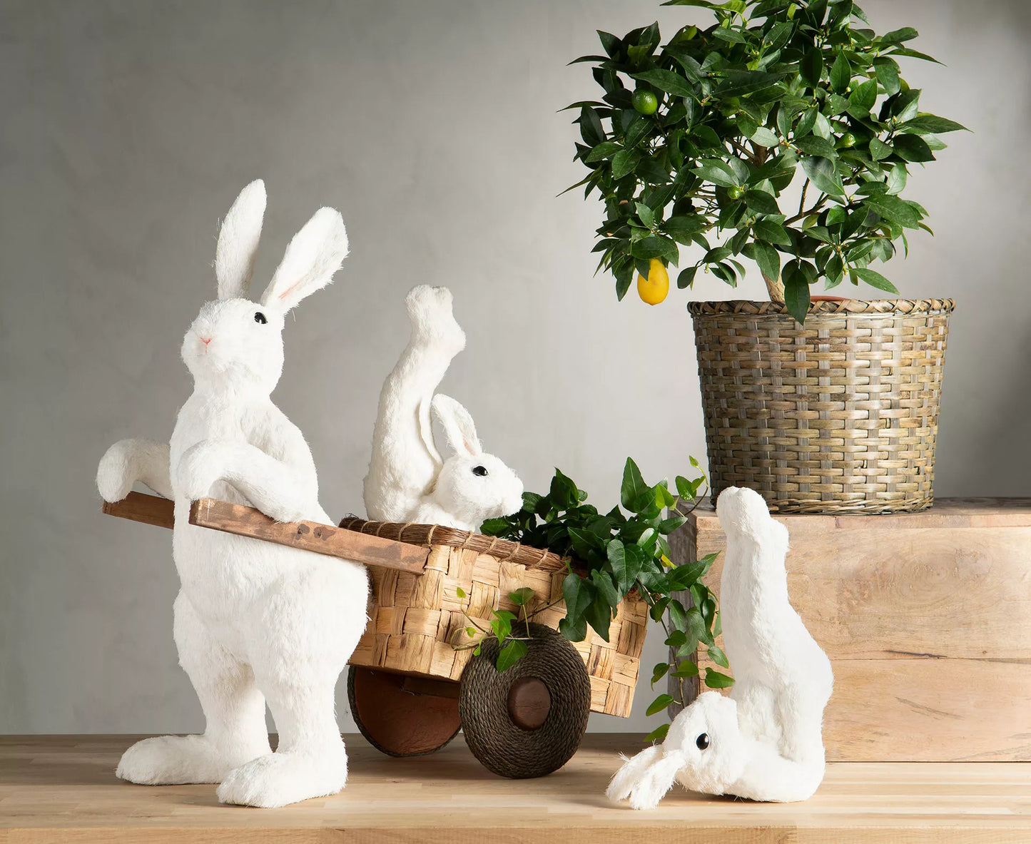 Påskdekoration Hare Med Kärra Vit 31x65x68cm