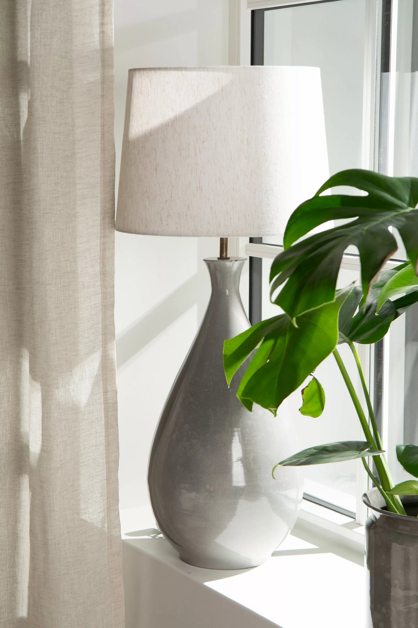 Bordslampa Liana Greige 26x60cm