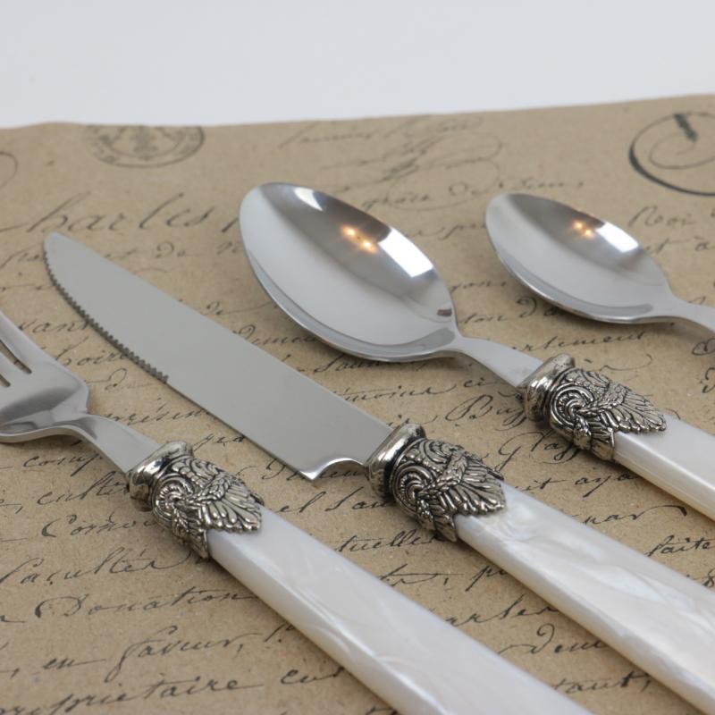 Bestick Linas 16 delar - antik pärlemo vit