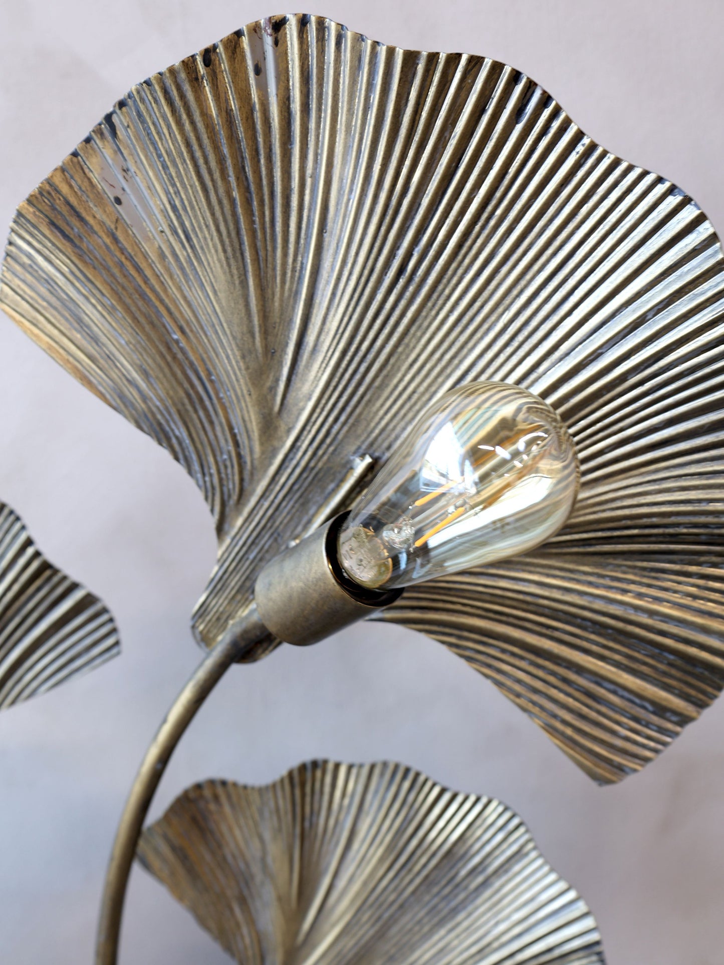 Golvlampa med 4 blad H150 / L65 / B25 cm antik mässing drop