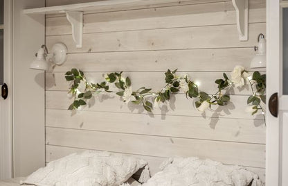 Div. belysning Ljusslinga rosor och blad 200 cm